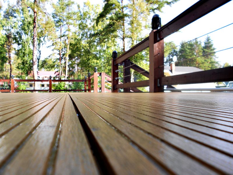 Deck with Railing Details